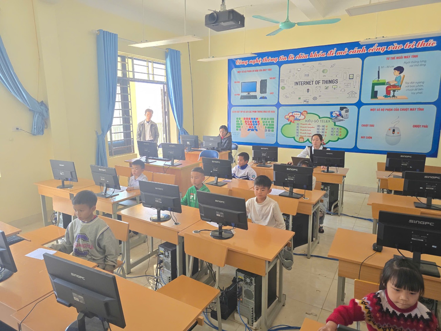 Description: E:\2025-2026\Thi Toán cấp tỉnh\z7500154253863_58763dc52abf9e692198473a368f0331.jpg