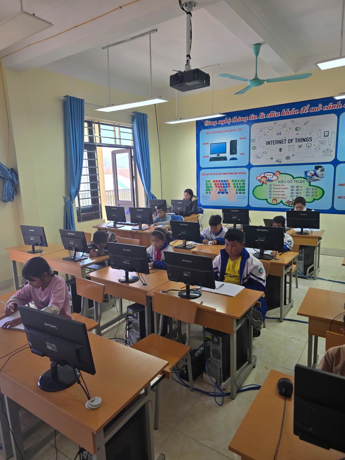 Description: E:\2025-2026\Thi Toán cấp tỉnh\z7500320966855_7a4e6686709fc0677a38e32250363ccd.jpg