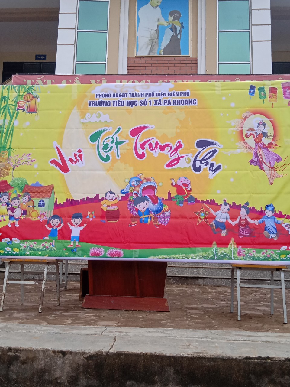 z2103144862042 b8a3d4e8749c0da2576514169e2571c4